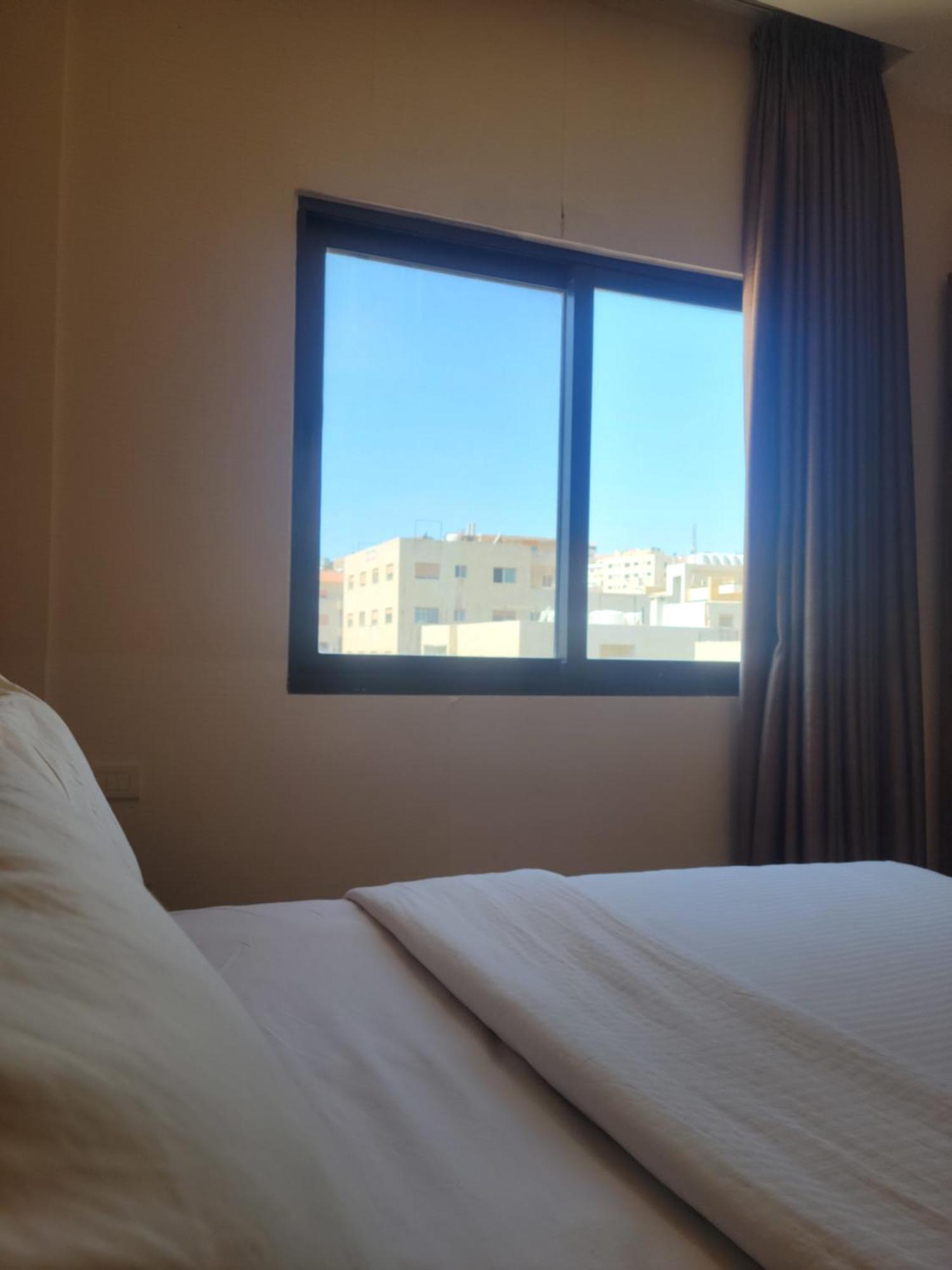 Big Ben Hotel Suites อัมมาน ภายนอก รูปภาพ