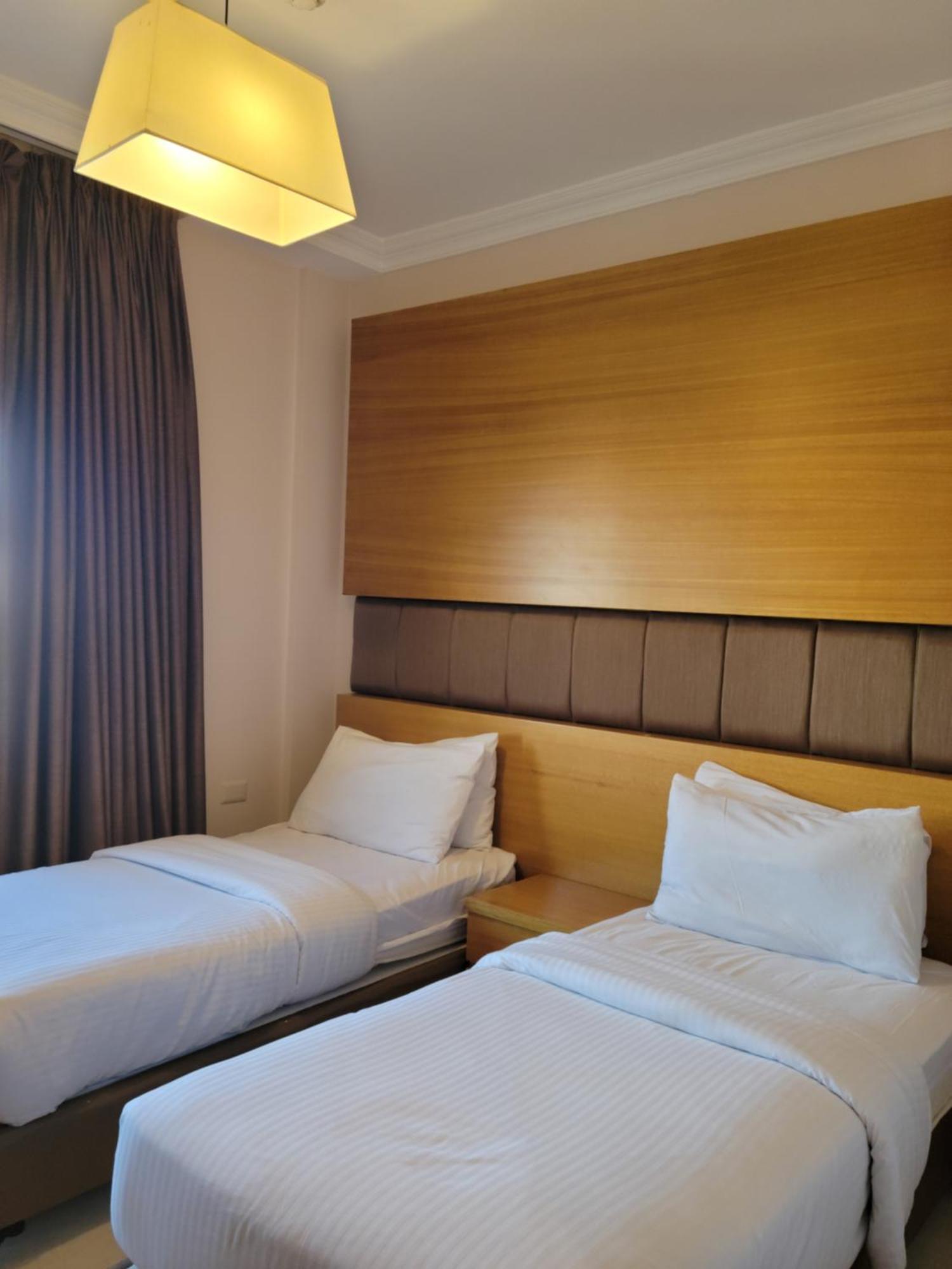Big Ben Hotel Suites อัมมาน ภายนอก รูปภาพ