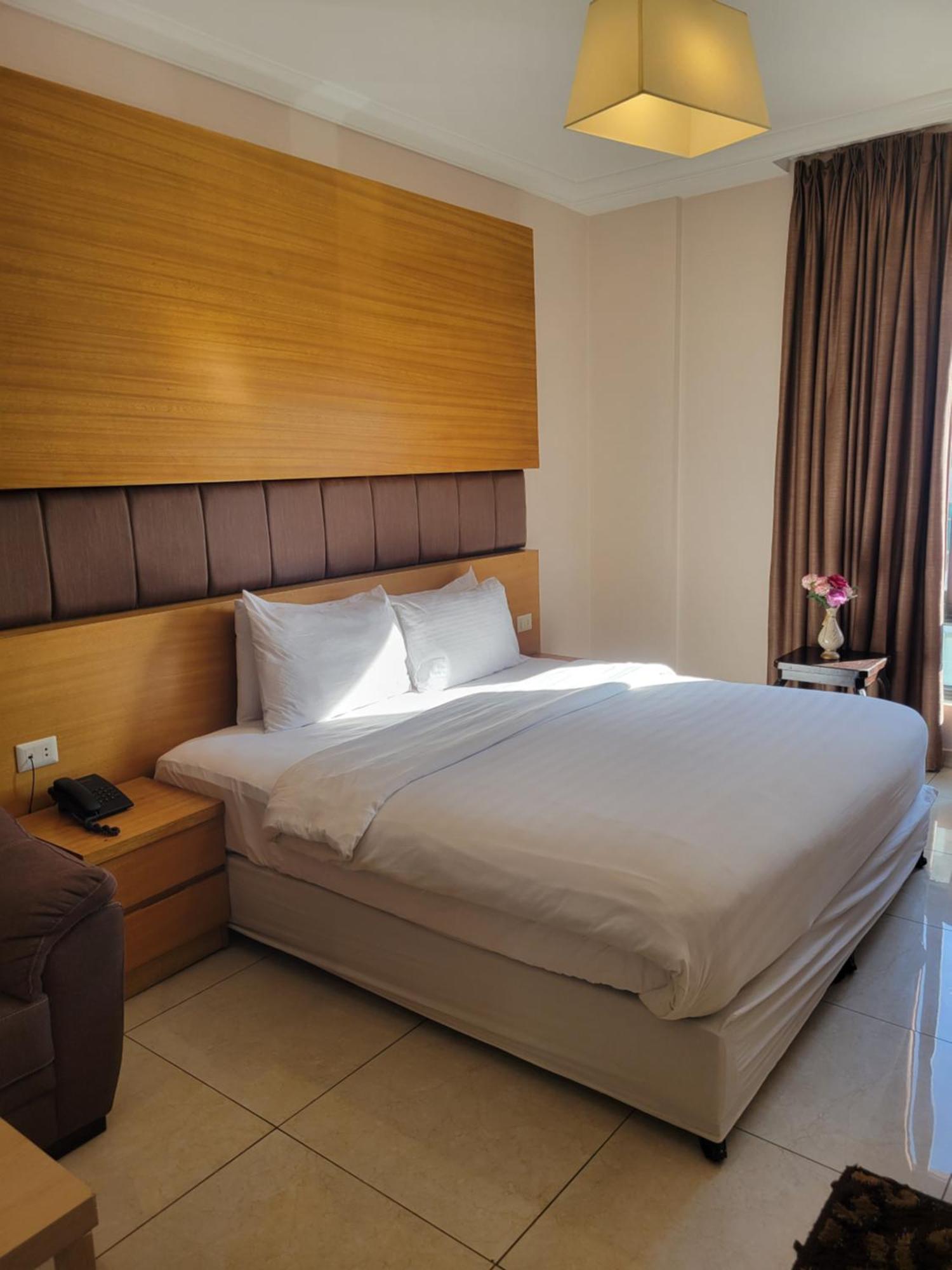 Big Ben Hotel Suites อัมมาน ภายนอก รูปภาพ